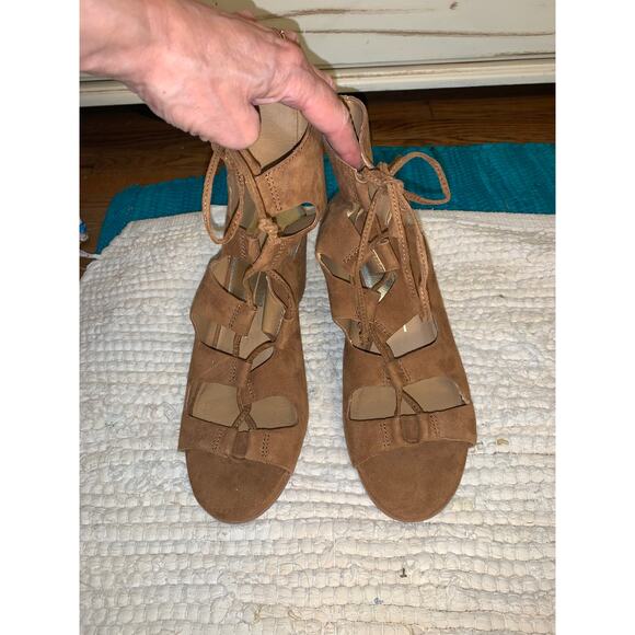 NEW DOLCE VITA NEUTRAL SUEDE GLADIATOR GHILLIE WEDGE SANDALS BOOTIES - Picture 4 of 9